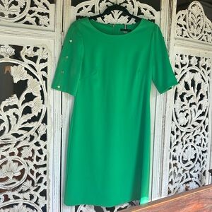 Tommy Hilfiger dress green with buttons on the sleeve